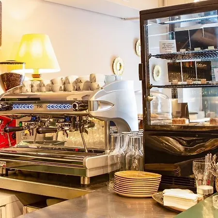 Blackhome Boutique I Contactless Check-in Aparthotel