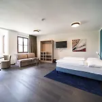 Blackhome Boutique I Contactless Check-in Aparthotel 3*