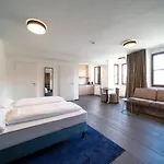 Aparthotel Blackhome Boutique I Contactless Check-in