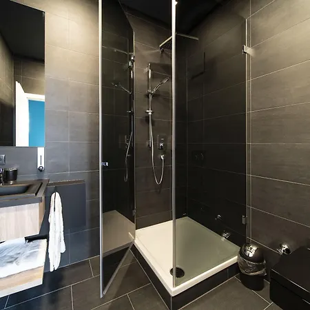 Blackhome Boutique I Contactless Check-in Lägenhetshotell 3*