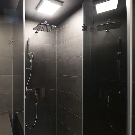 Lägenhetshotell Blackhome Boutique I Contactless Check-in 3*