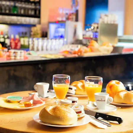 Blackhome Boutique I Contactless Check-in Innsbruck