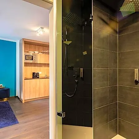 Blackhome Boutique I Contactless Check-in 3*