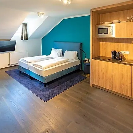 Blackhome Boutique I Contactless Check-in 3*