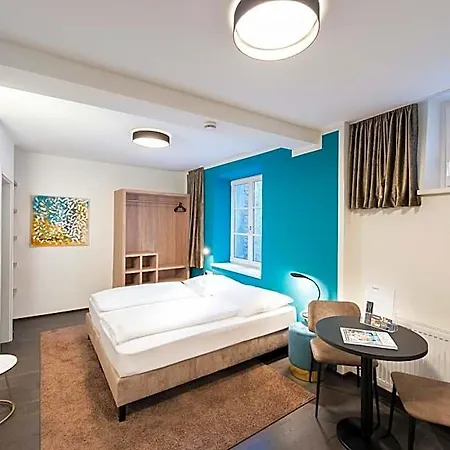 Blackhome Boutique I Contactless Check-in Innsbruck