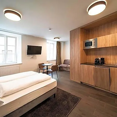 Blackhome Boutique I Contactless Check-in Innsbruck