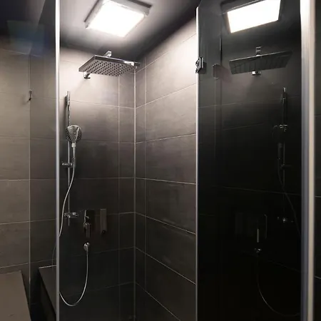 Blackhome Boutique I Contactless Check-in Aparthotel