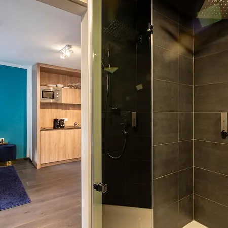 Blackhome Boutique I Contactless Check-in Aparthotel 3*