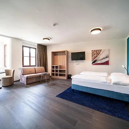 Blackhome Boutique I Contactless Check-in Innsbruck