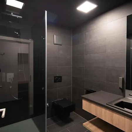 Blackhome Boutique I Contactless Check-in