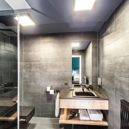 Blackhome Boutique I Contactless Check-in Innsbruck