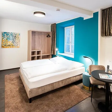 Blackhome Boutique I Contactless Check-in 3*