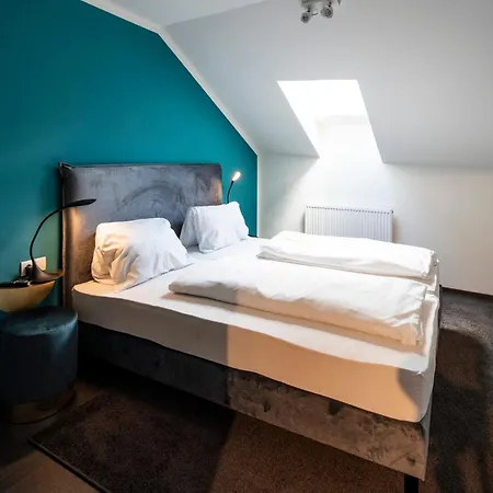 Blackhome Boutique I Contactless Check-in