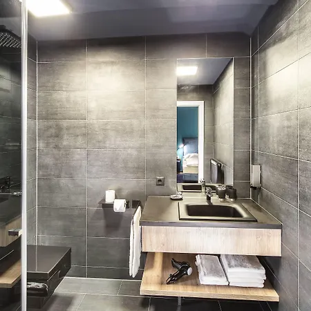 Blackhome Boutique I Contactless Check-in アパートホテル