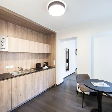 アパートホテル Blackhome Boutique I Contactless Check-in 3*